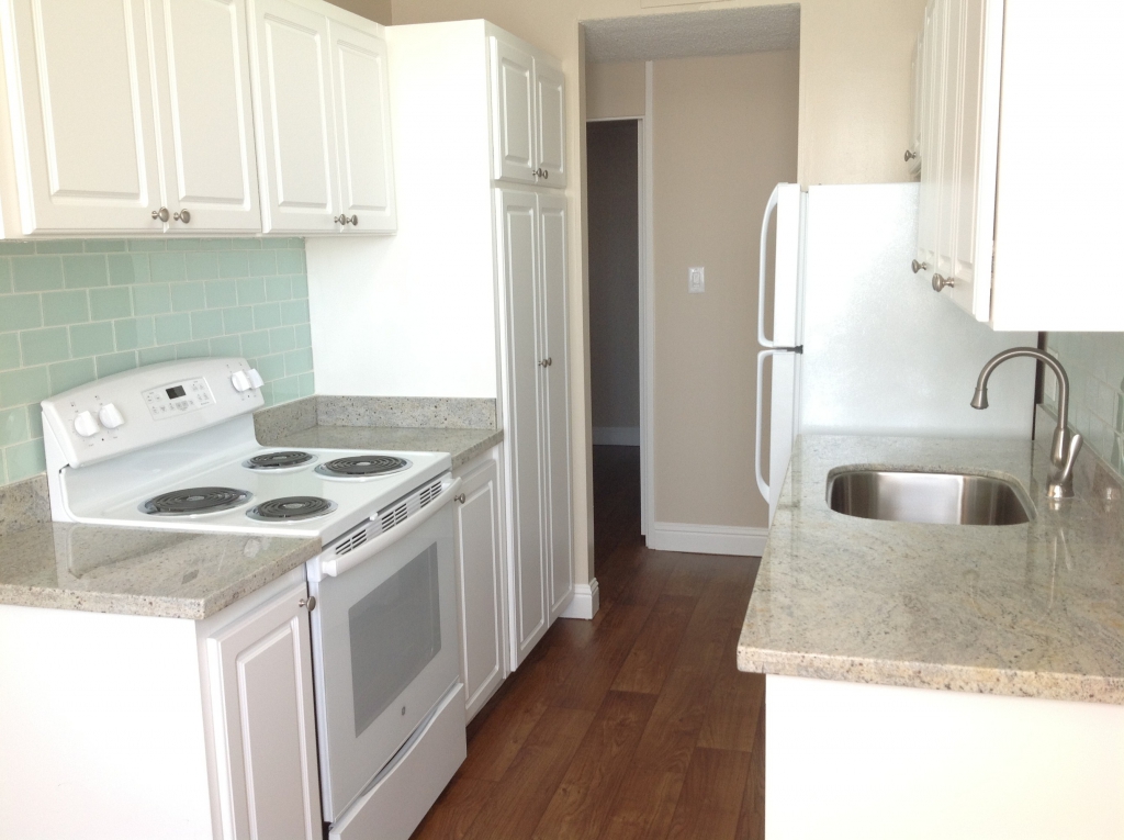 burlingametowersgalleryBT Zillow 6 Burlingame Towers Apartments