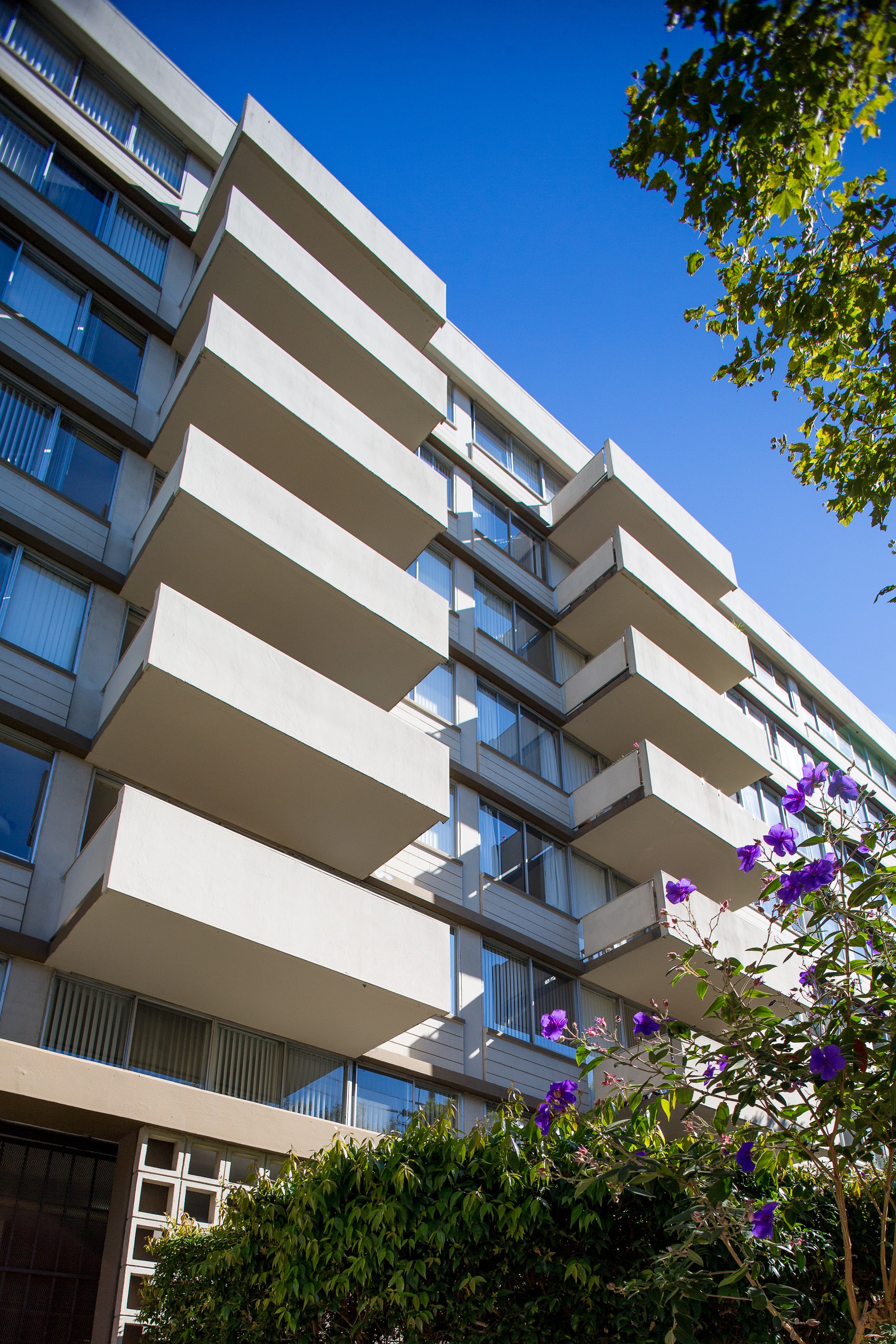 burlingametowersgalleryBurlingame_K1A6718 Burlingame Towers Apartments